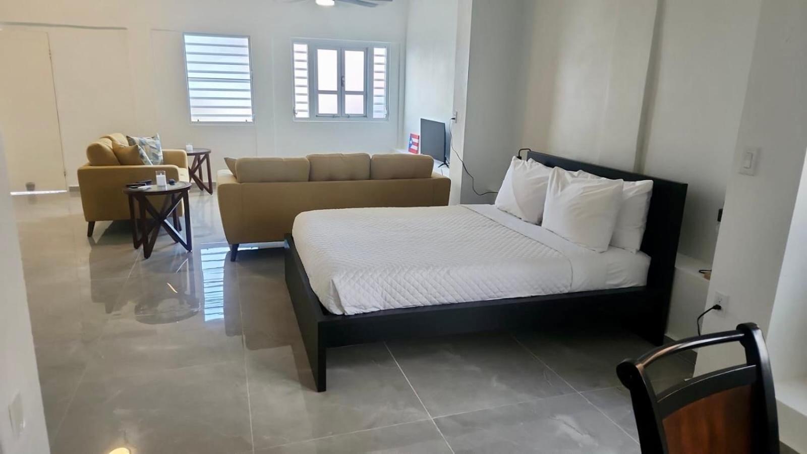 Mont Residence Offering A Loft And 3 Bedroom Apartment Steps From The Ferry Vieques Eksteriør bilde